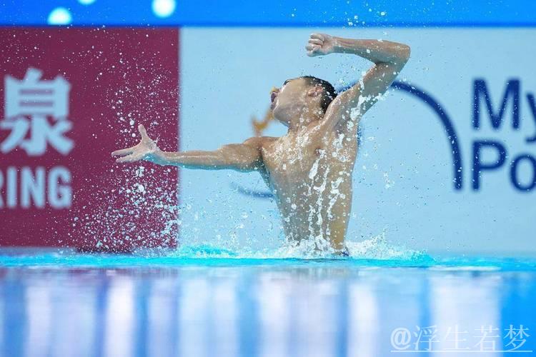 中国花样游泳队勇夺两枚银牌